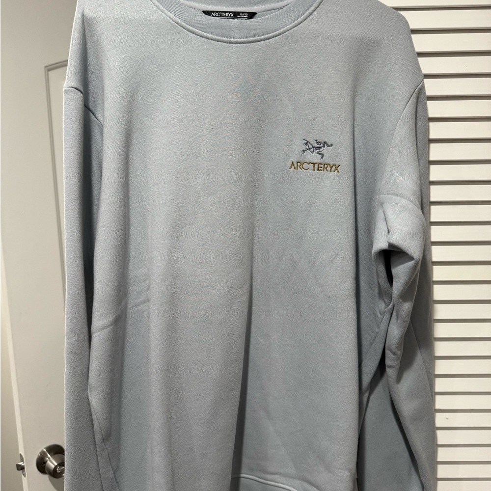 Arc'teryx Gray Crewneck Sweater Classic Knit Design